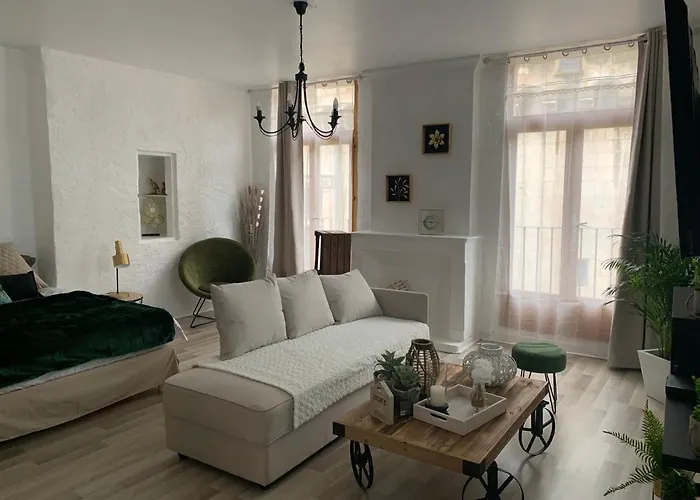 Le & Peace: Historic Center Retreat Apartment